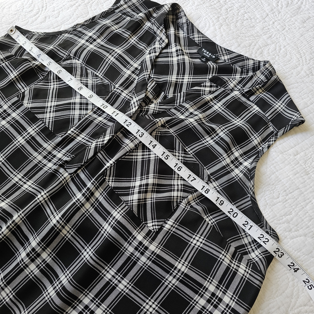 Torrid Harper Black and White Plaid Blouse - Picture 4 of 6
